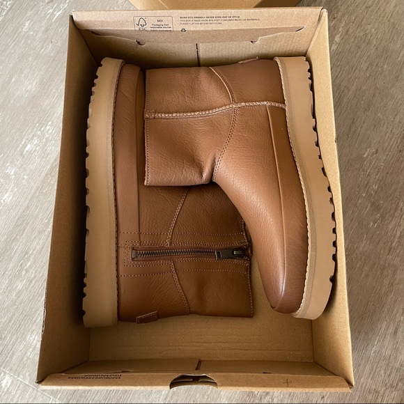 BNIB UGG Deconstructed Mini Zip Boot - Chestnut US 8/EU 39 - Picture 12 of 16
